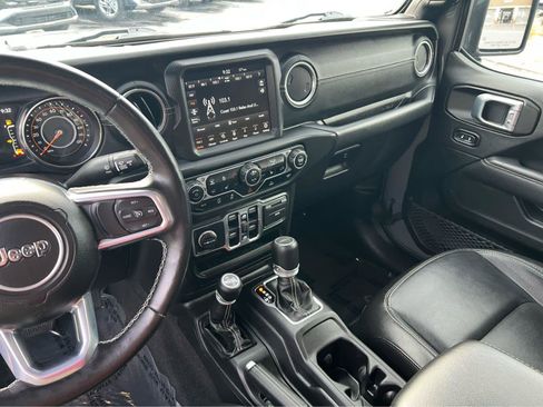 Used 2021 Jeep Gladiator Overland w/ Popular Equipment Package AWD/4WD image 36