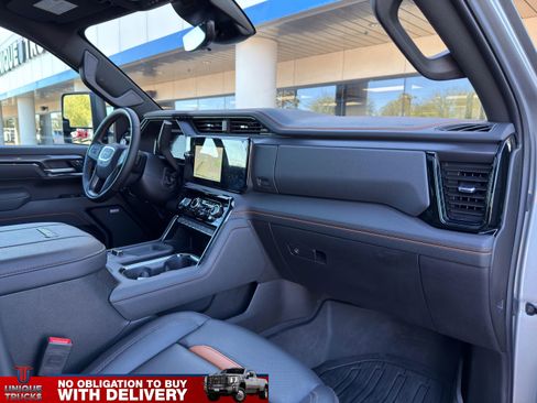 Used 2025 GMC Sierra 3500 AT4 w/ Technology Package image 30