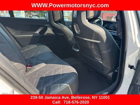 Used 2024 BMW 740i xDrive AWD/4WD image 29