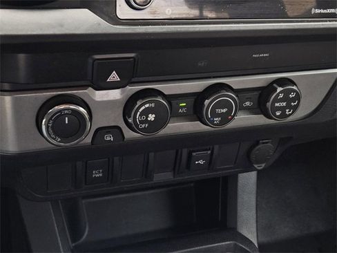Used 2020 Toyota Tacoma SR image 21