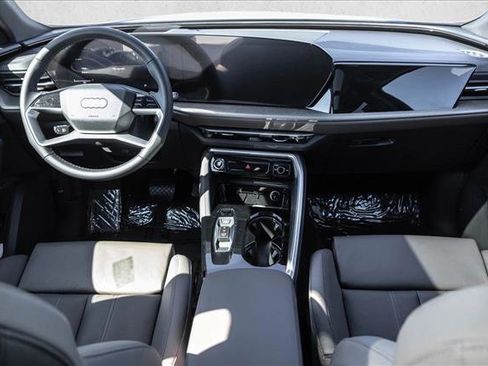 Certified 2025 Audi Q5 Premium Plus w/ Premium Plus AWD/4WD image 21