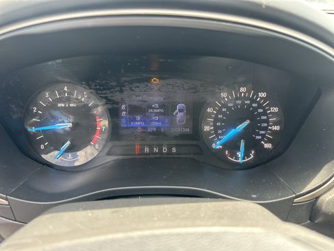 Used 2013 Ford Fusion SE FWD image 11