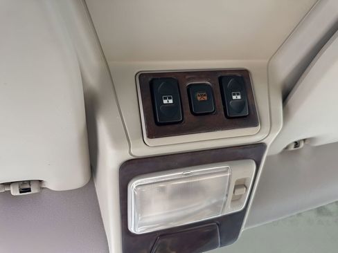 Used 2004 Land Rover Discovery SE AWD/4WD image 12