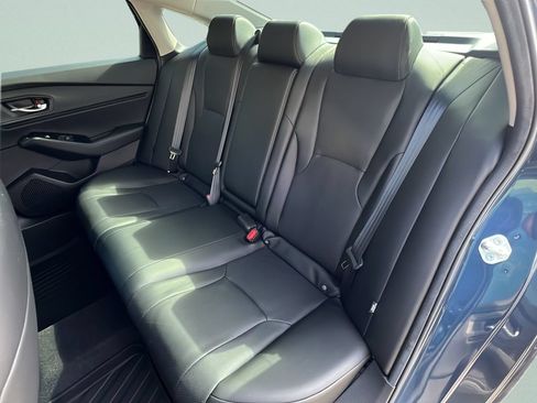 Used 2024 Honda Accord Touring image 9