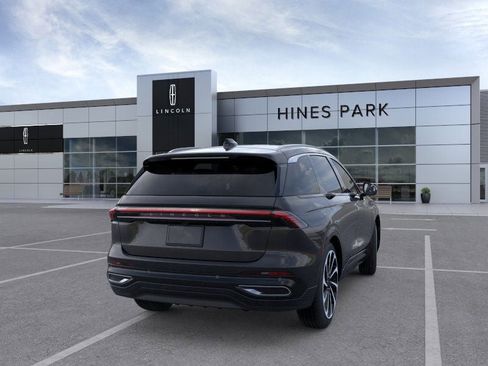 New 2026 Lincoln Nautilus Black Label image 8