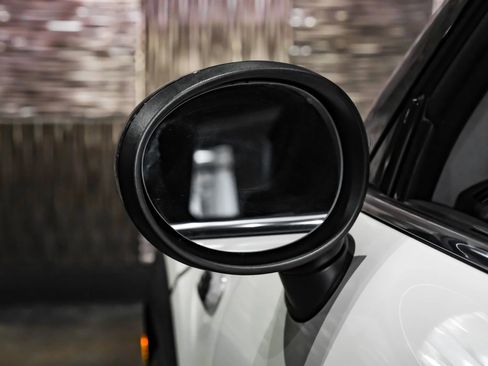 Used 2015 MINI Cooper 2-Door Hardtop image 30