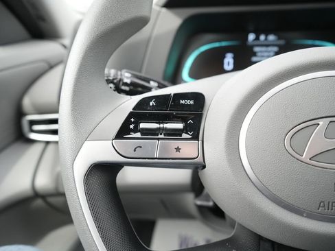 Certified 2025 Hyundai Elantra Blue image 26