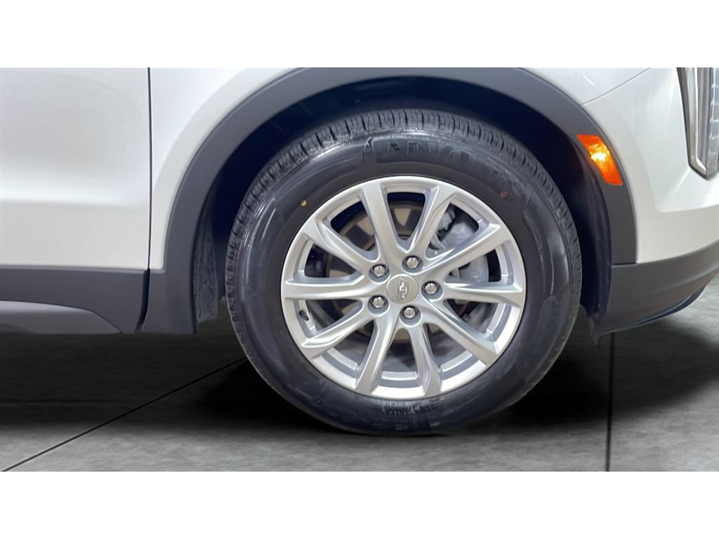 Used 2022 Cadillac XT4 Luxury w/ Trailering Package AWD/4WD image 19
