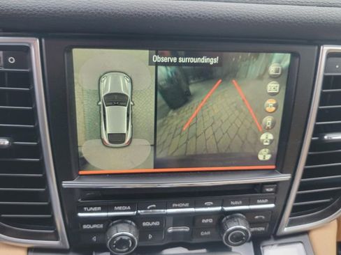 Used 2016 Porsche Panamera 4 image 34