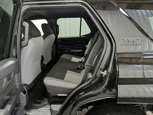 Used 2025 Toyota 4Runner TRD Sport AWD/4WD image 9