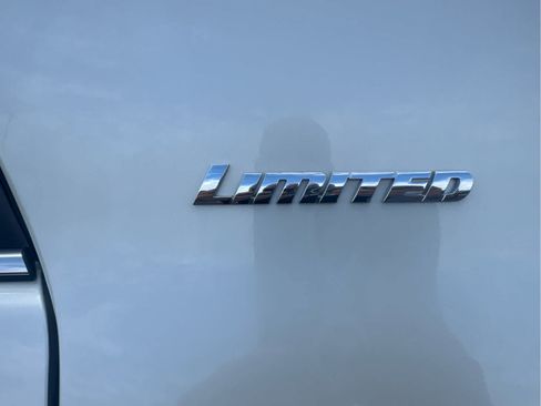 Used 2023 Toyota 4Runner Limited AWD/4WD image 20