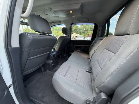 Used 2015 Nissan Titan PRO-4X image 14