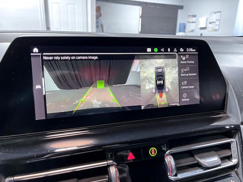 Used 2022 BMW 840i Convertible w/ Driving Assistance Package image 31