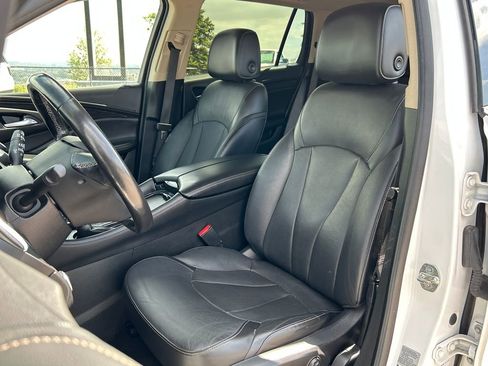 Used 2017 Buick Envision Essence FWD image 16