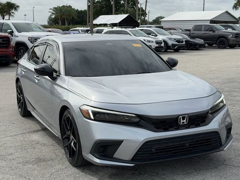 Used 2024 Honda Civic Sport image 2