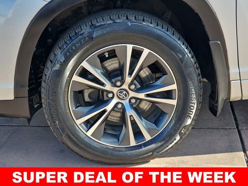 Used 2018 Toyota Highlander LE image 35