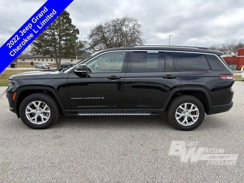 Used 2022 Jeep Grand Cherokee L Limited w/ Luxury Tech Group II image 3