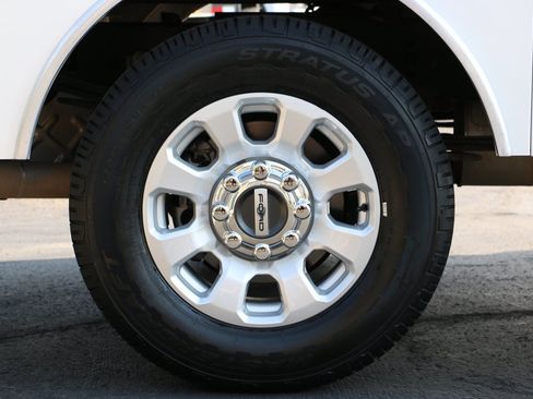 Used 2023 Ford F250 XLT AWD/4WD image 46