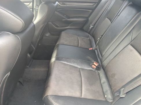 Used 2019 Honda Accord Sport image 10
