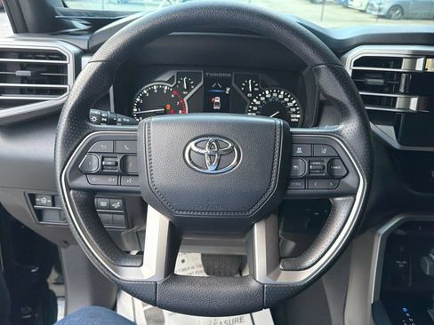 Used 2025 Toyota Tundra SR5 w/ SR5 Convenience Package AWD/4WD image 17