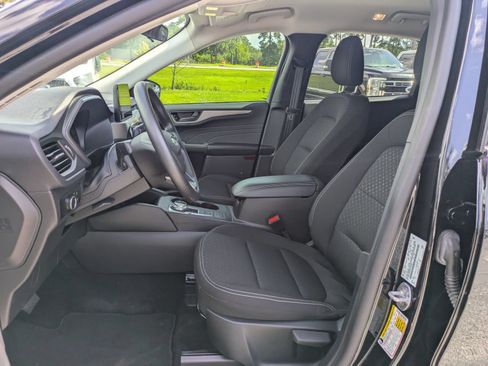 Certified 2025 Ford Escape Active FWD image 11