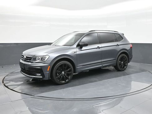 Used 2021 Volkswagen Tiguan SE R-Line image 1