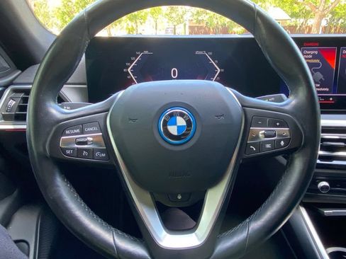 Used 2023 BMW i4 eDrive40 w/ Premium Package RWD image 22