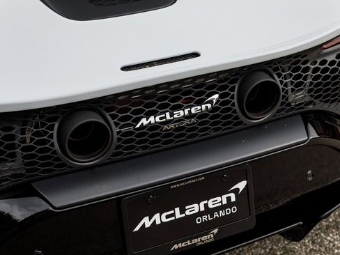 Used 2025 McLaren Artura Spider image 50