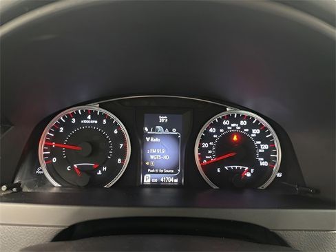 Used 2015 Toyota Camry XSE image 18