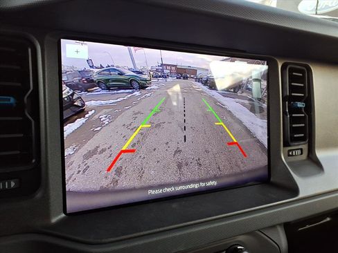 Used 2024 Ford Bronco Black Diamond image 19