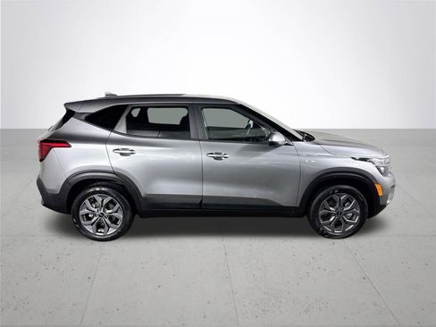 Certified 2026 Kia Seltos LX AWD/4WD image 6