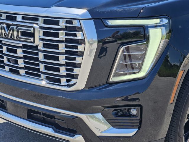 New 2026 GMC Yukon Denali w/ Sun & Power Step Package AWD/4WD image 5