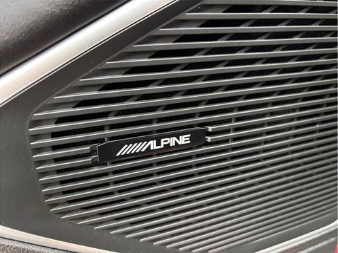 Used 2024 Jeep Wagoneer Series II w/ Flexible Seating Group image 27