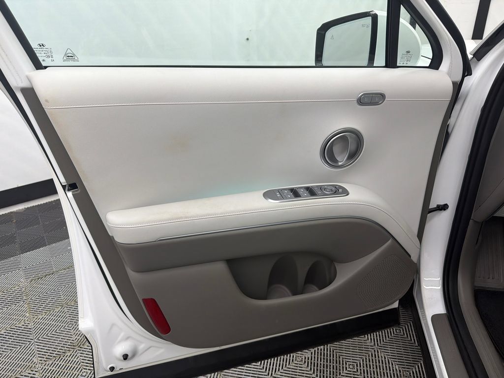 Certified 2026 Hyundai Palisade Limited FWD image 11