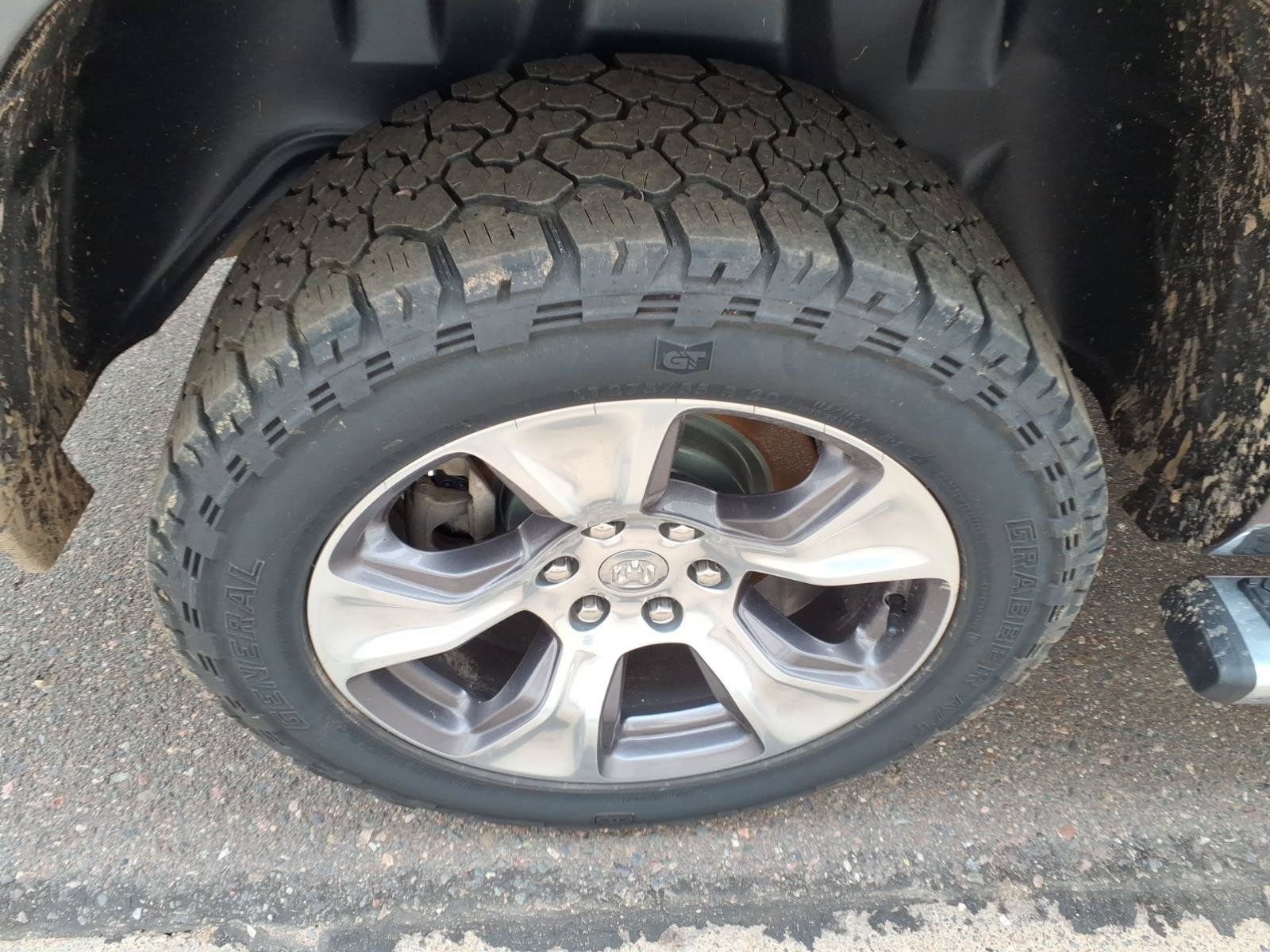 Used 2019 RAM 1500 Laramie AWD/4WD image 21