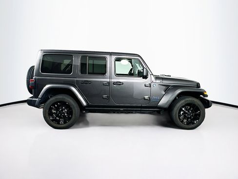 Used 2025 Jeep Wrangler Sahara w/ Safety Group AWD/4WD image 10