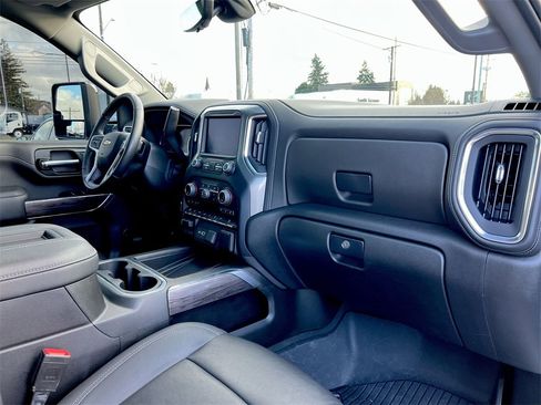 Used 2022 Chevrolet Silverado 3500 LTZ w/ LTZ Premium Package image 22