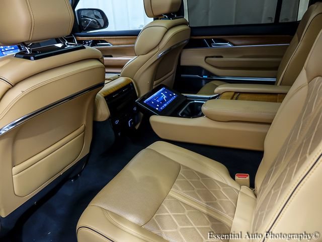 Used 2022 Jeep Grand Wagoneer Series III AWD/4WD image 14