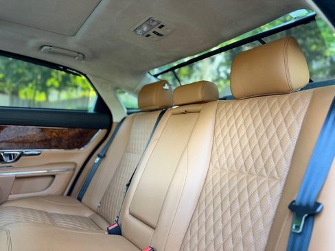 Used 2019 Jaguar XJ L Portfolio image 23