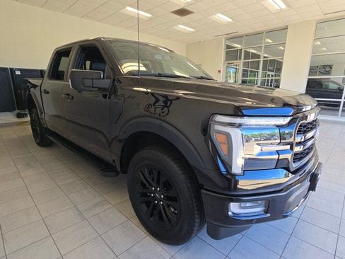 Used 2024 Ford F150 Lariat AWD/4WD image 3