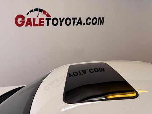 Used 2016 Dodge Charger SXT w/ AWD Plus Group image 8