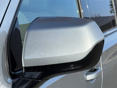 Used 2024 Chevrolet Suburban LT image 51