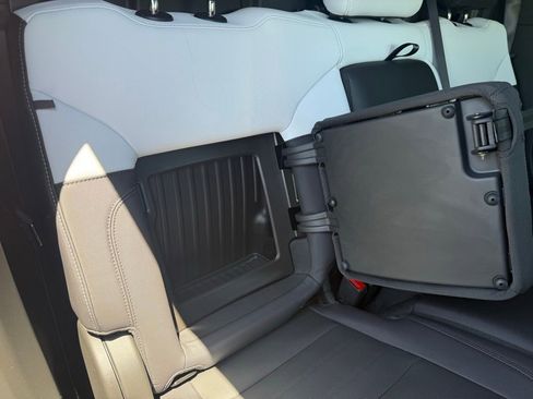 Used 2025 GMC Hummer EV 3X w/ LPO, Illumination Package AWD/4WD image 18