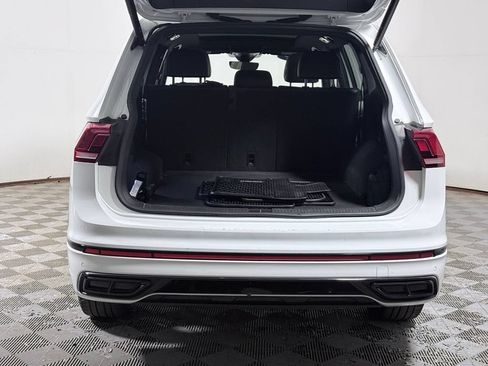 Used 2022 Volkswagen Tiguan SE R-Line AWD/4WD image 6