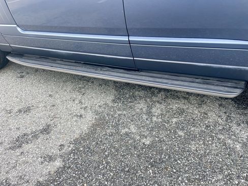 Used 2020 Land Rover Range Rover HSE image 38