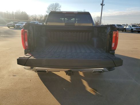 Used 2024 GMC Sierra 1500 SLT w/ SLT Premium Plus Package image 33