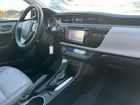 Used 2015 Toyota Corolla LE image 26