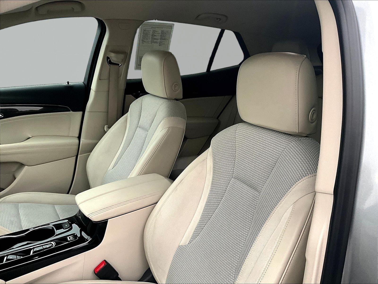 Used 2023 Buick Envision Preferred FWD image 21