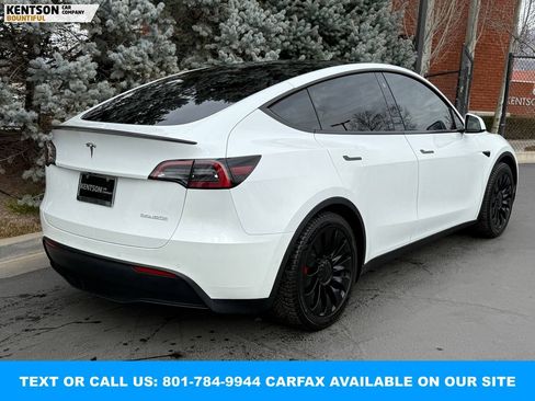 Used 2022 Tesla Model Y Performance image 9