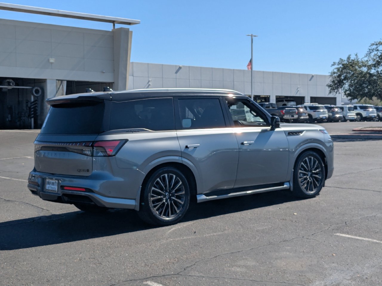 Certified 2026 INFINITI QX80 Autograph AWD/4WD image 5